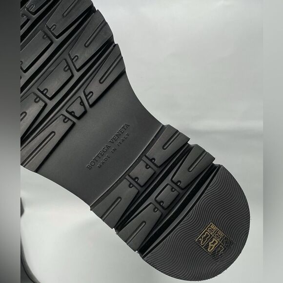 Bottega Veneta Lug Sole Leather Chelsea Boots size 39 - Picture 15 of 15